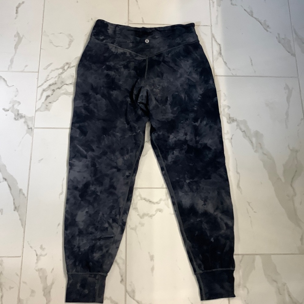 Lulu camo jogger